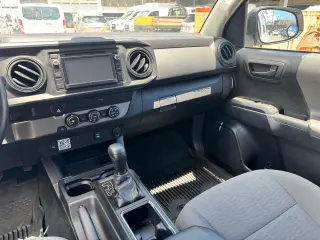 2019 Toyota Tacoma 2WD SR5 Access Cab 6' Bed I4 AT (Natl)