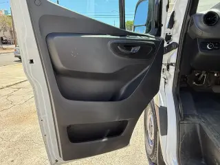 2019 Mercedes-Benz Sprinter Cargo Van 2500 High Roof V6 170" RWD