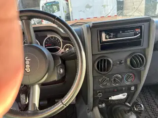 2010 Jeep Wrangler 4WD 2dr Sport