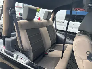 2010 Jeep Wrangler 4WD 2dr Sport