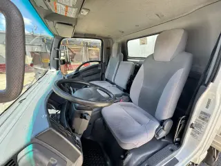 2022 Isuzu NRR