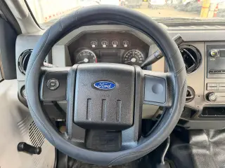 2013 Ford Super Duty F-350 SRW 4WD Crew Cab 156" King Ranch