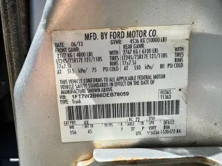 2013 Ford Super Duty F-250 SRW 4WD Crew Cab 156" Platinum