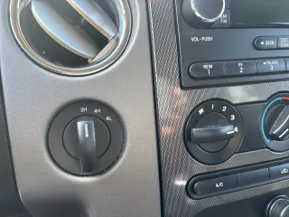 2008 Ford F-150 4WD SuperCrew 139" 60th Anniversary