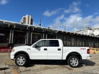 2008 Ford F-150 4WD SuperCrew 139" 60th Anniversary