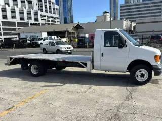 2006 Ford Econoline Commercial Cutaway E-450 Super Duty 158" WB DRW