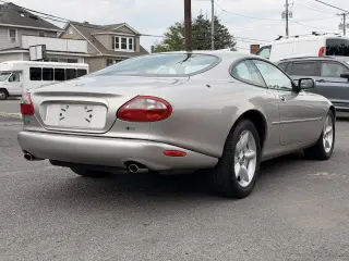 1998 Jaguar XK8