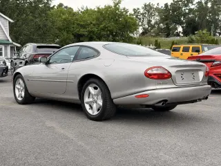 1998 Jaguar XK8