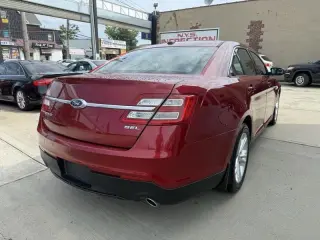 2014 Ford Taurus SEL FWD