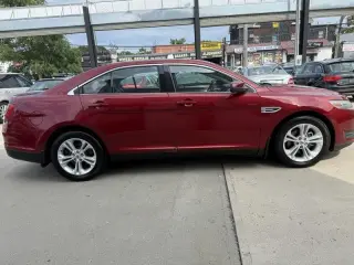 2014 Ford Taurus SEL FWD