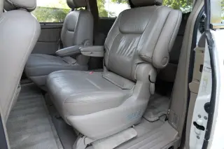 2004 Toyota Sienna XLE