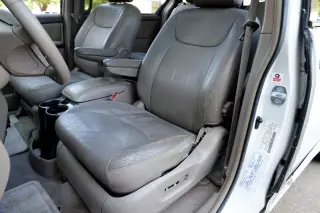 2004 Toyota Sienna XLE