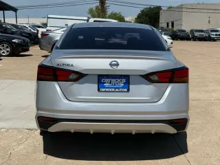 2022 Nissan Altima S FWD