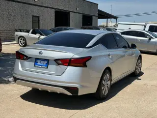 2022 Nissan Altima S FWD