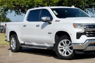 2022 Chevrolet Silverado 1500 4WD Crew Cab Short Bed LTZ