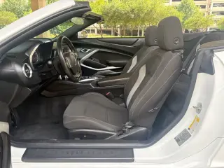 2020 Chevrolet Camaro RWD Convertible 1LT