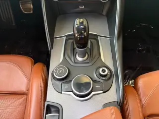 2017 Alfa Romeo Giulia Ti RWD