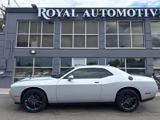 2023 Dodge Challenger SXT AWD Plus