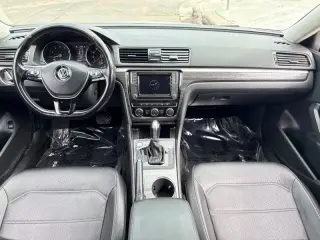 2018 Volkswagen Passat 2.0T SE