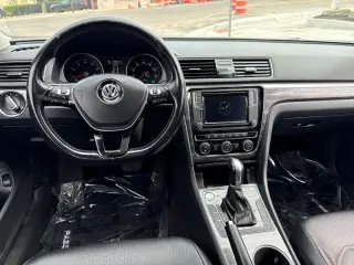 2018 Volkswagen Passat 2.0T SE