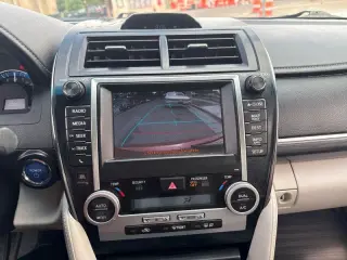 2014 Toyota Camry Hybrid XLE