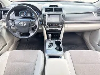 2014 Toyota Camry Hybrid XLE