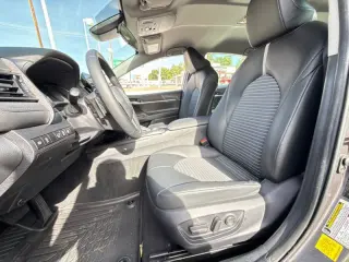 2024 Toyota Camry Hybrid SE
