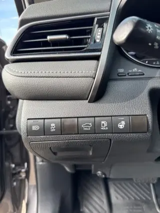 2024 Toyota Camry Hybrid SE