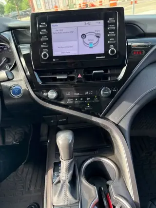2024 Toyota Camry Hybrid SE