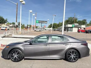 2024 Toyota Camry Hybrid SE