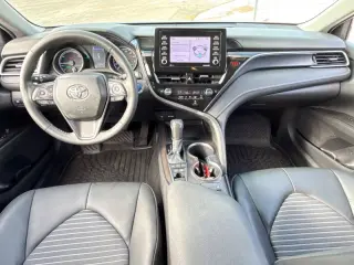 2024 Toyota Camry Hybrid SE