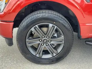 Ford F-150 2023 4x4 XLT 4dr SuperCrew 5.5 ft. SB