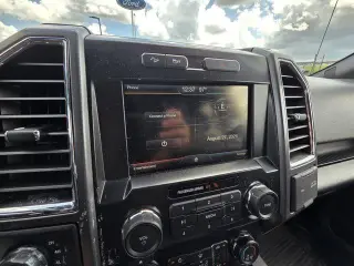 Ford F-150 2015 4x4 XLT 4dr SuperCrew 5.5 ft. SB