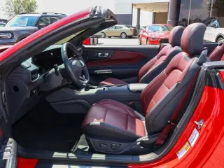 Ford Mustang 2025 EcoBoost Premium convertible 2 de dos lugares.
