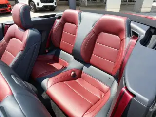 Ford Mustang 2025 EcoBoost Premium convertible 2 de dos lugares.