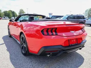 Ford Mustang 2025 EcoBoost Premium convertible 2 de dos lugares.
