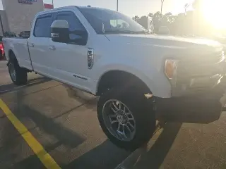 Ford F-350 Super Duty 2018 4x4 Lariat 4dr Crew Cab 6.8 ft. SB SRW Pickup
