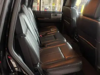 Ford Expedition 2017 4x4 XLT 4dr SUV