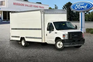 Ford E-Series 2022 E-350 SD 2dr 138 in. WB SRW Cutaway Chassis