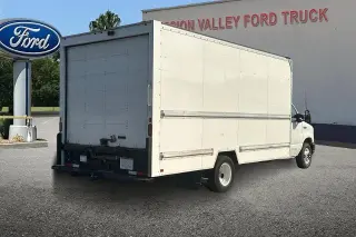 Ford E-Series 2022 E-350 SD 2dr 138 in. WB SRW Cutaway Chassis