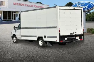 Ford E-Series 2022 E-350 SD 2dr 138 in. WB SRW Cutaway Chassis