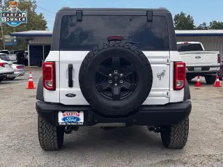 Ford Bronco 2023 4x4 Black Diamond 4dr SUV