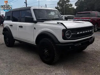 Ford Bronco 2023 4x4 Black Diamond 4dr SUV