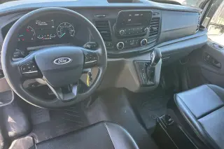 Ford Transit 2023 350 HD 2dr 138 in. WB DRW Cutaway Chassis con un peso de carga máximo de 9950 libras