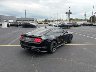 Ford Mustang 2021 GT 2dr Fastback
