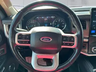 Ford Expedition 2024 4x2 XLT 4dr SUV