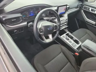 Ford Explorer 2023 XLT 4dr SUV