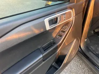 Ford Explorer 2021 AWD Base 4dr SUV
