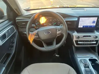 Ford Explorer 2021 AWD Base 4dr SUV