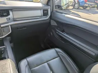 Ford Expedition 2024 4x2 XLT 4dr SUV